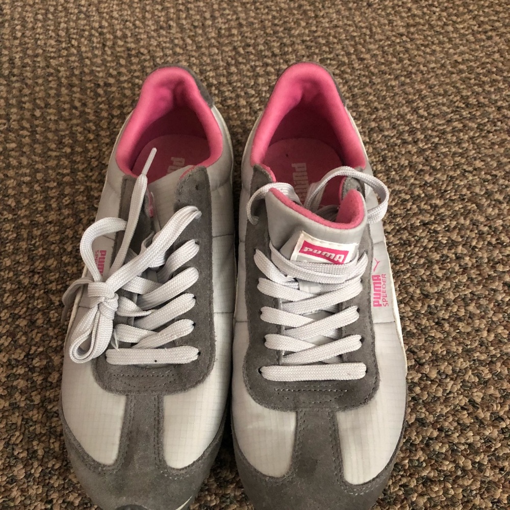 COPY - I’m selling a pair of Puma sneakers